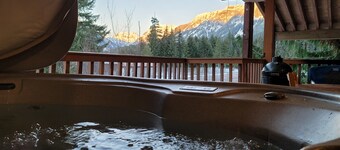 4 SKI-RESORTS, WANDERWEGE, SEEN, FAMILIENUNION, UNTERNEHMEN UND MEHR 