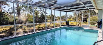 Relaxing Lakefront Home: 3BR/2BA, Heated Pool, Near Siesta Key Beach