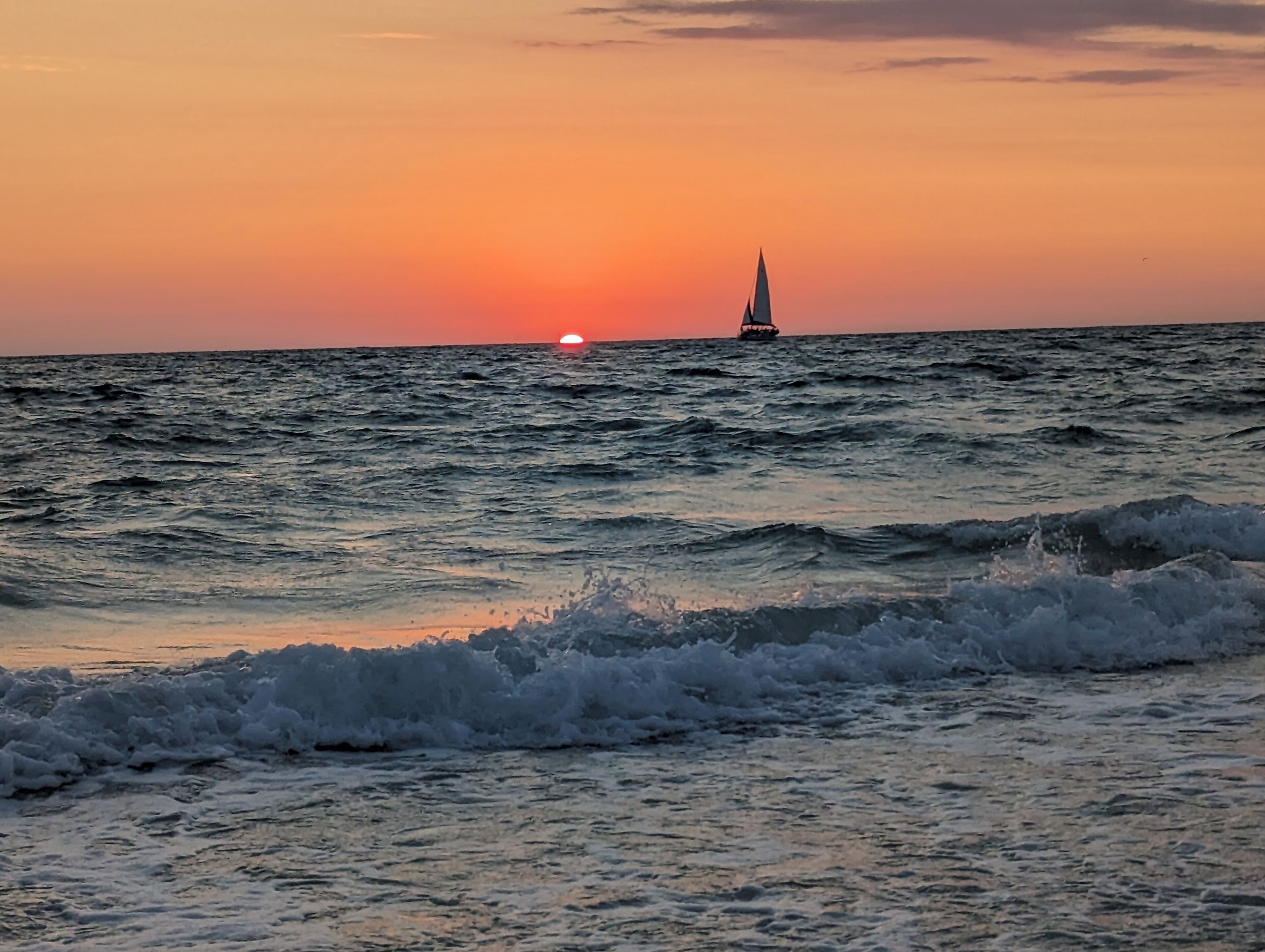 靠近海滩、沙滩椅、沙滩毛巾