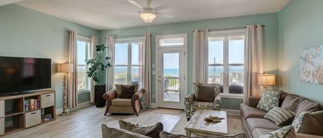 TV connectée, livres, chaîne hi-fi