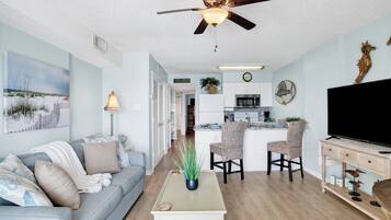 Een televisie en een dvd-speler