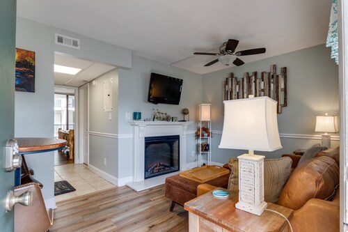 Adorable Condo in the Heart of Gatlinburg with Kitchenette-Walk to Everything