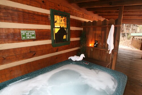 3.-7.11. AVAA! Oikea takka, lemmikkiystävällinen! 5 min Pigeon Forgelle