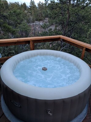 Outdoor spa tub - Sibley Bell Tent 2 @EvansCliff, Hot Tub! Beautiful Canyon High-rise deck  (hot springs)