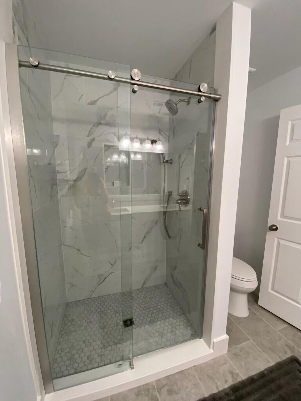 Photo 7 of ⭐️Crystal Beach House! 6 Min Walk To Beach; Best Location! Pool, Pet Friendly! ⭐️