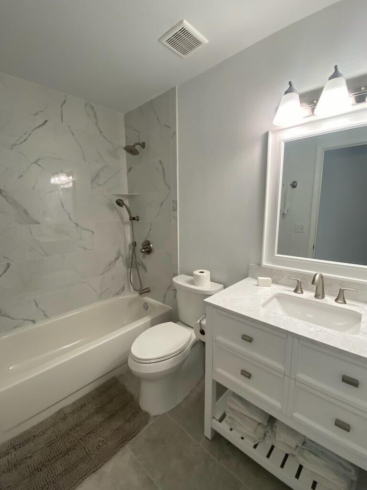 Photo 10 of ⭐️Crystal Beach House! 6 Min Walk To Beach; Best Location! Pool, Pet Friendly! ⭐️