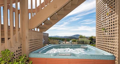 San Diego Country Barndominium, Mountain Views, Spa, Deck, & More.