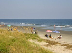 كراسي للتشمس، مناشف للشاطئ