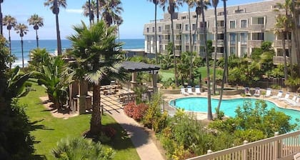 Affordable, Beautiful Condo in Gated, Family-friendly Beachfront Complex