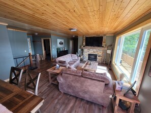 تلفزيون ذكي، مدفأة، مشغل دي في دي