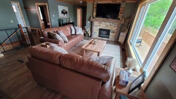 Smart TV, chimenea y reproductor de DVD