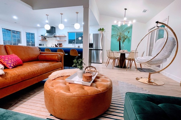 Smart TV, chimenea, reproductor de DVD, estéreo