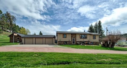 Downtown Custer & neighbor to Rock Crest Lodge