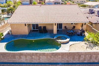 â±Real Mineral Water Hottub+Poolâ±Game RoomđPurple Sleep Experienceđ420/PET OK