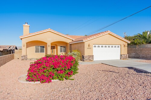 ⛱Real Mineral Water Hottub+Pool⛱Game Room💜Purple Sleep Experience💜420/PET OK