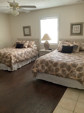 2 bedrooms, iron/ironing board, free WiFi, bed sheets