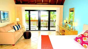 1 Schlafzimmer, Zimmersafe, Schreibtisch, Bügeleisen/Bügelbrett