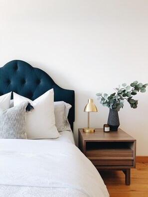 6 bedrooms, desk, iron/ironing board, free WiFi