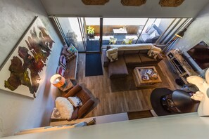 TV, fireplace, DVD player, video library