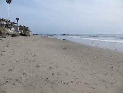 Green Beach House 500' to the Waves- Electric Vehicle Charger!