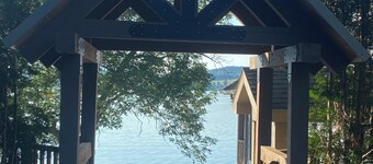 Luxurious Lakefront Living With Amenities close to Cooperstown