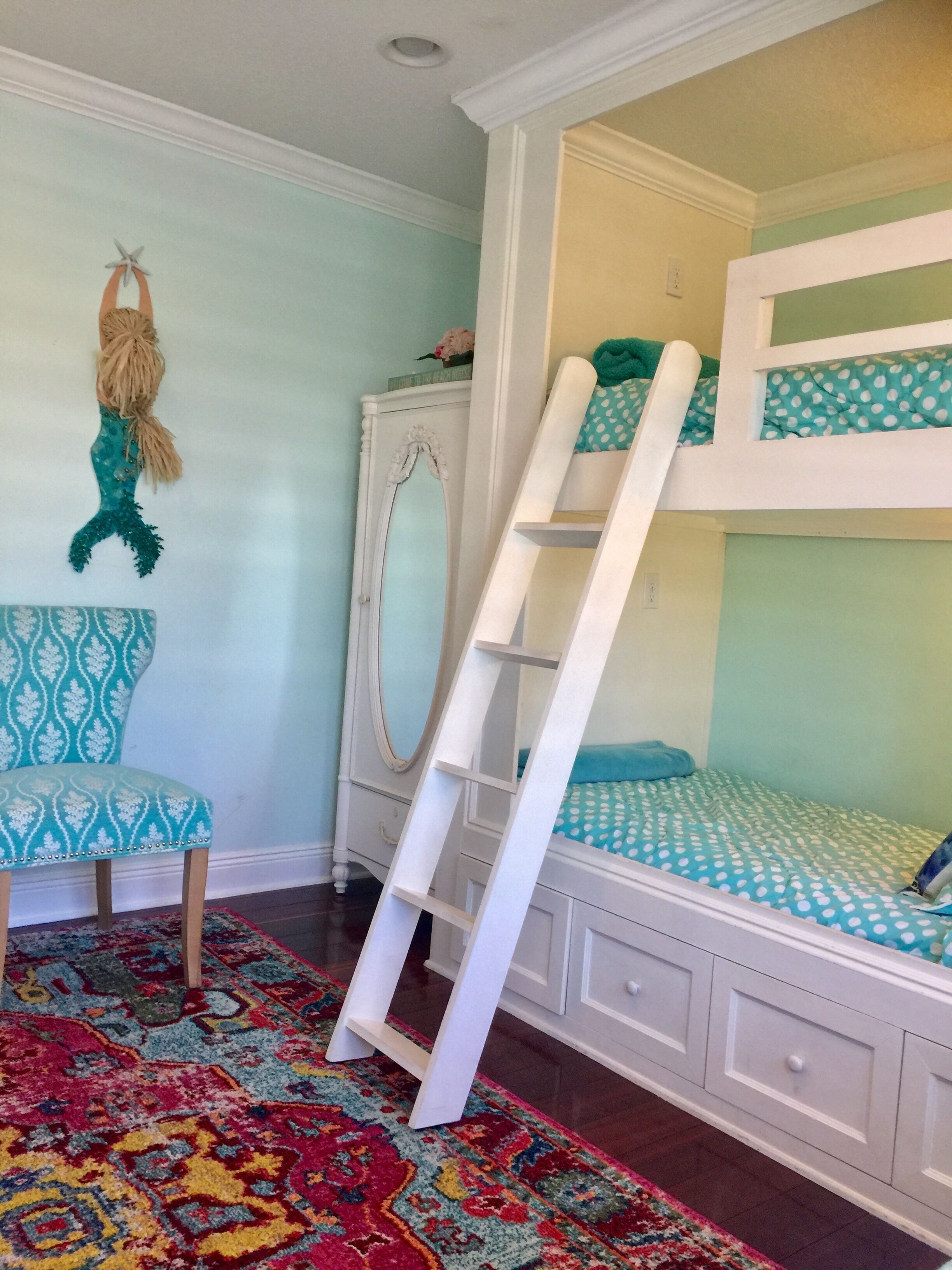 3 bedrooms, iron/ironing board, travel cot, free WiFi