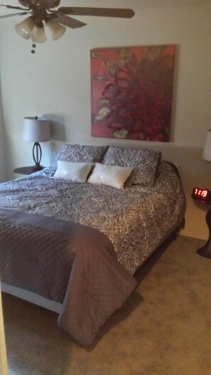 2 chambres, fer et planche à repasser, Wi-Fi gratuit, draps fournis