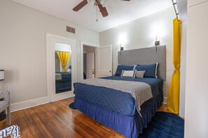 5 bedrooms, desk, iron/ironing board, free WiFi