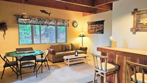 Smart TV, fireplace, Netflix, DVD player