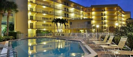 Outdoor pool, a heated pool