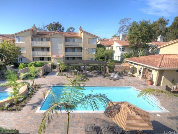 Piscine extérieure, piscine chauffée