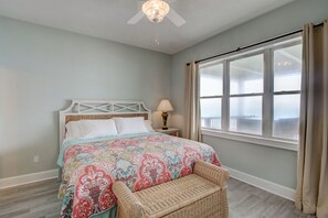 4 bedrooms, iron/ironing board, travel cot, free WiFi