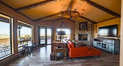 Comanche cabin on the west rim