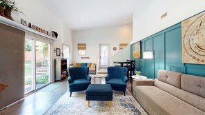 Smart TV, books - Fresh remodel in East Nashville-3 mi. to Broadway. Walkable to 5 Points.  (Nashville)