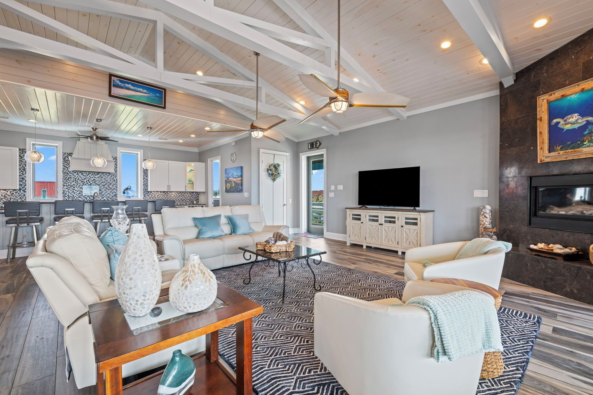 Smart-tv, pejs, spillekonsol, dvd-afspiller