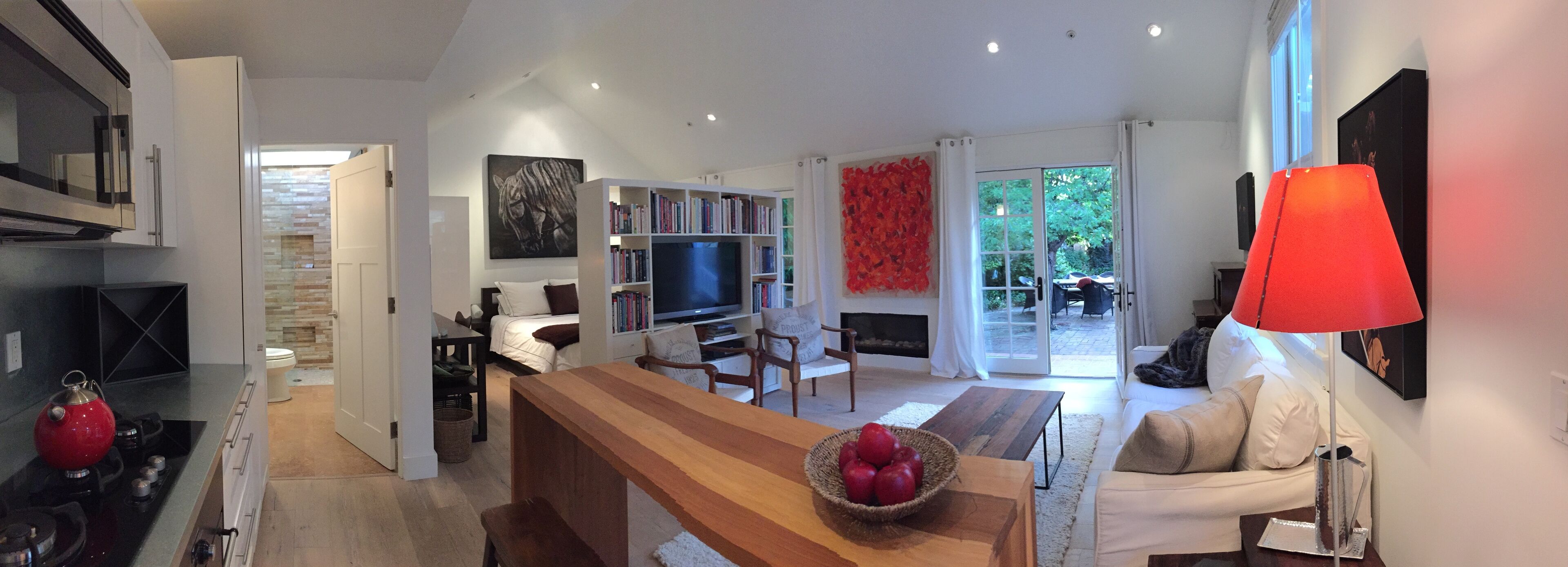 Contemporary Designer Cottage, Garden View, 3 Blocks From From The Plaza