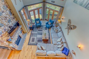 Fernseher, Kamin, Netflix, Hulu