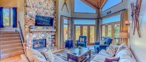 TV, fireplace, Netflix, Hulu