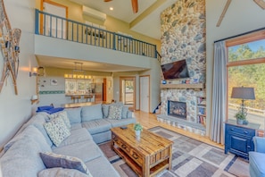 TV, fireplace, Netflix, Hulu