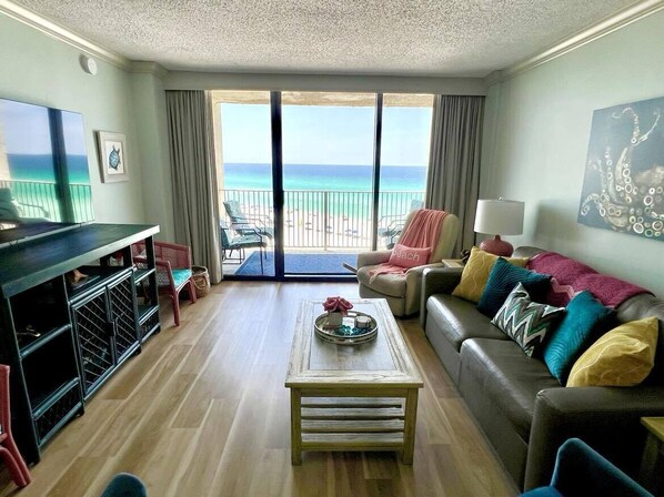 Smart TV - Beautiful Beach Front Condo with Pool! (Panama City Beach)