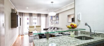 Luxury 2BDR in Miraflores - UP1, A/C, Soundproof windows, Pool, BBQ