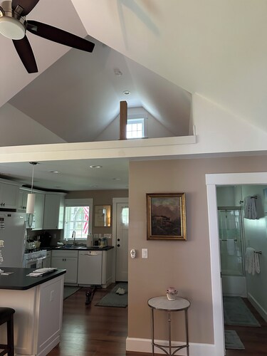 Chautauqua Lake Luxurious Cottage on beautiful private 12 acre lakefront Estate