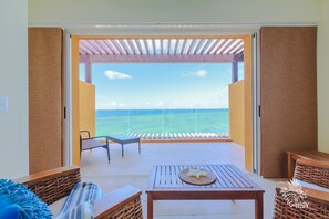Interior - Three floors with a roof top terrace to enjoy sunrise & sunset (Isla Mujeres)