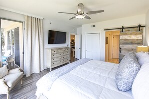 3 slaapkamers, een strijkplank/strijkijzer, reisbedje, gratis wifi
