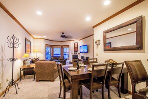 Dining - Private Hot Tub | On Main Street in Old Town | Just 1 Block to Lifts | Sleeps 6 (Park City)