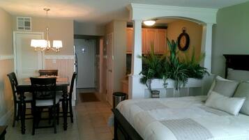 Iron/ironing board, free WiFi, bed sheets