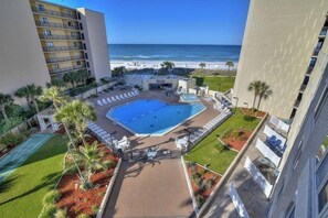 Pool - Beautiful Beachfront Studio with Beach Chairs for 2 (Panama City Beach)