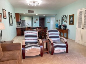 Smart TV, DVD player, video library, stereo