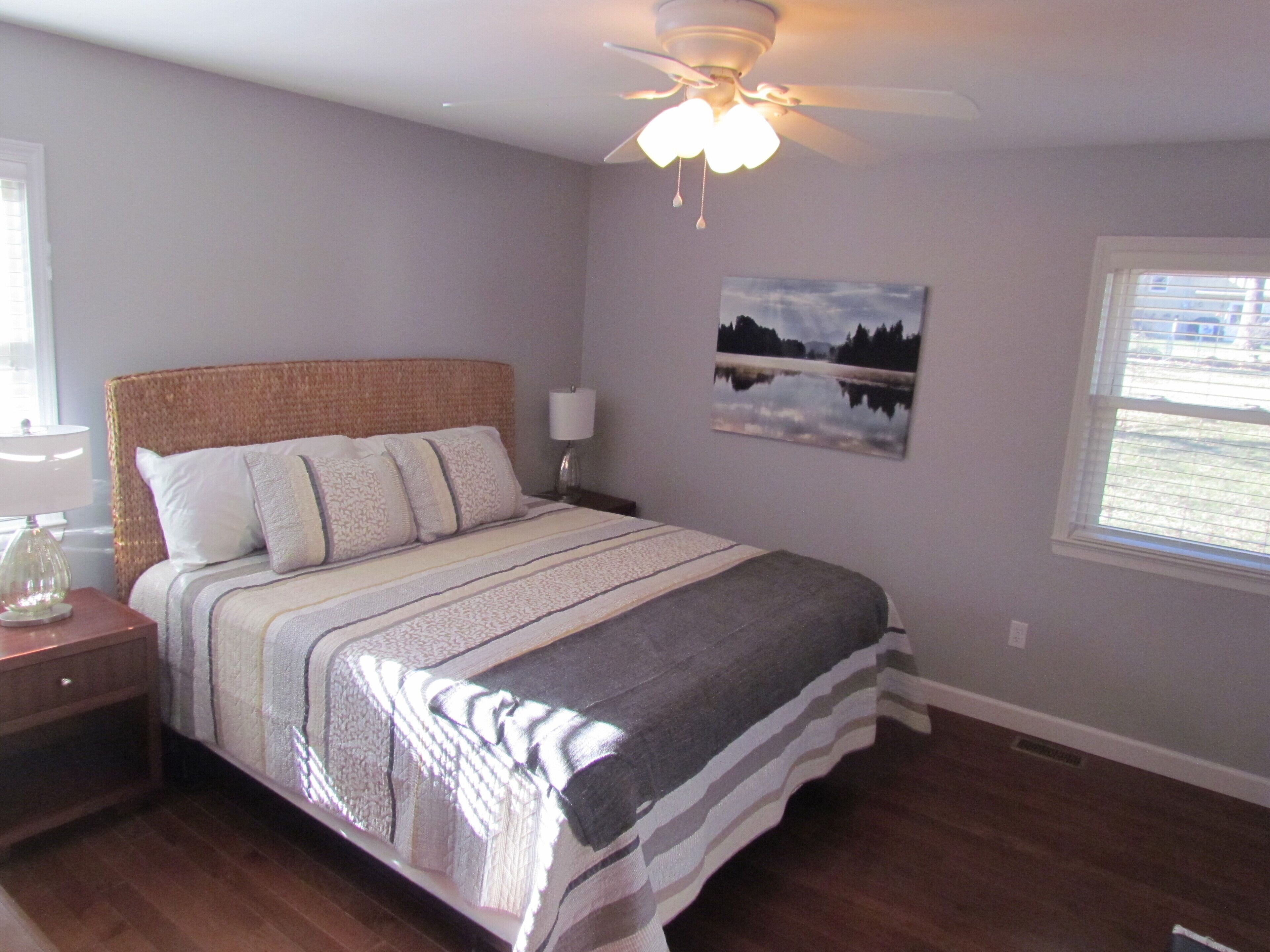 3 soverom, skrivebord, strykejern/-brett og wi-fi (inkludert)