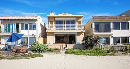 LAX Beachhouse - Luxury On The Sand and near LAX